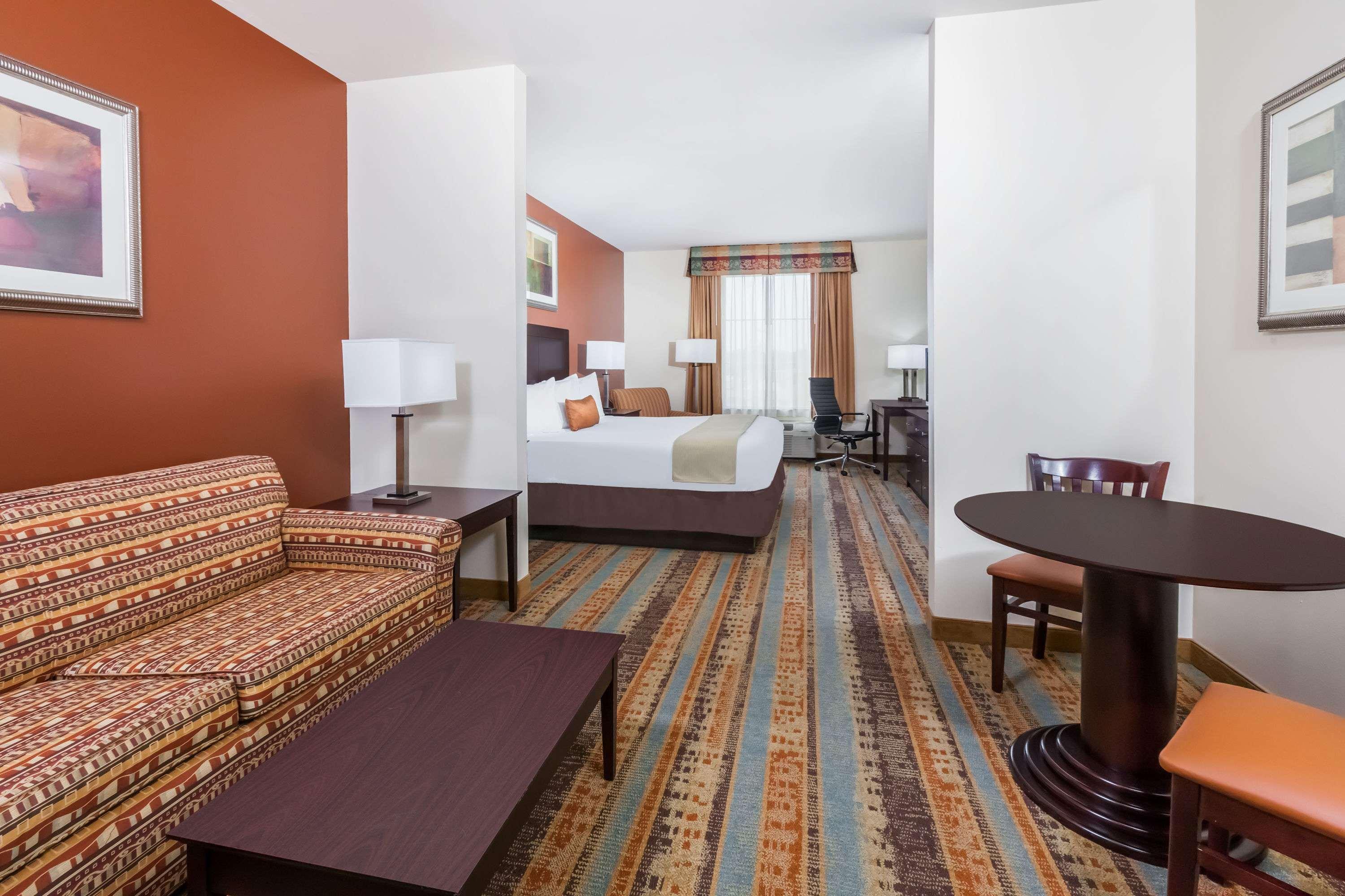 Hotel Baymont By Wyndham Henderson Extérieur photo