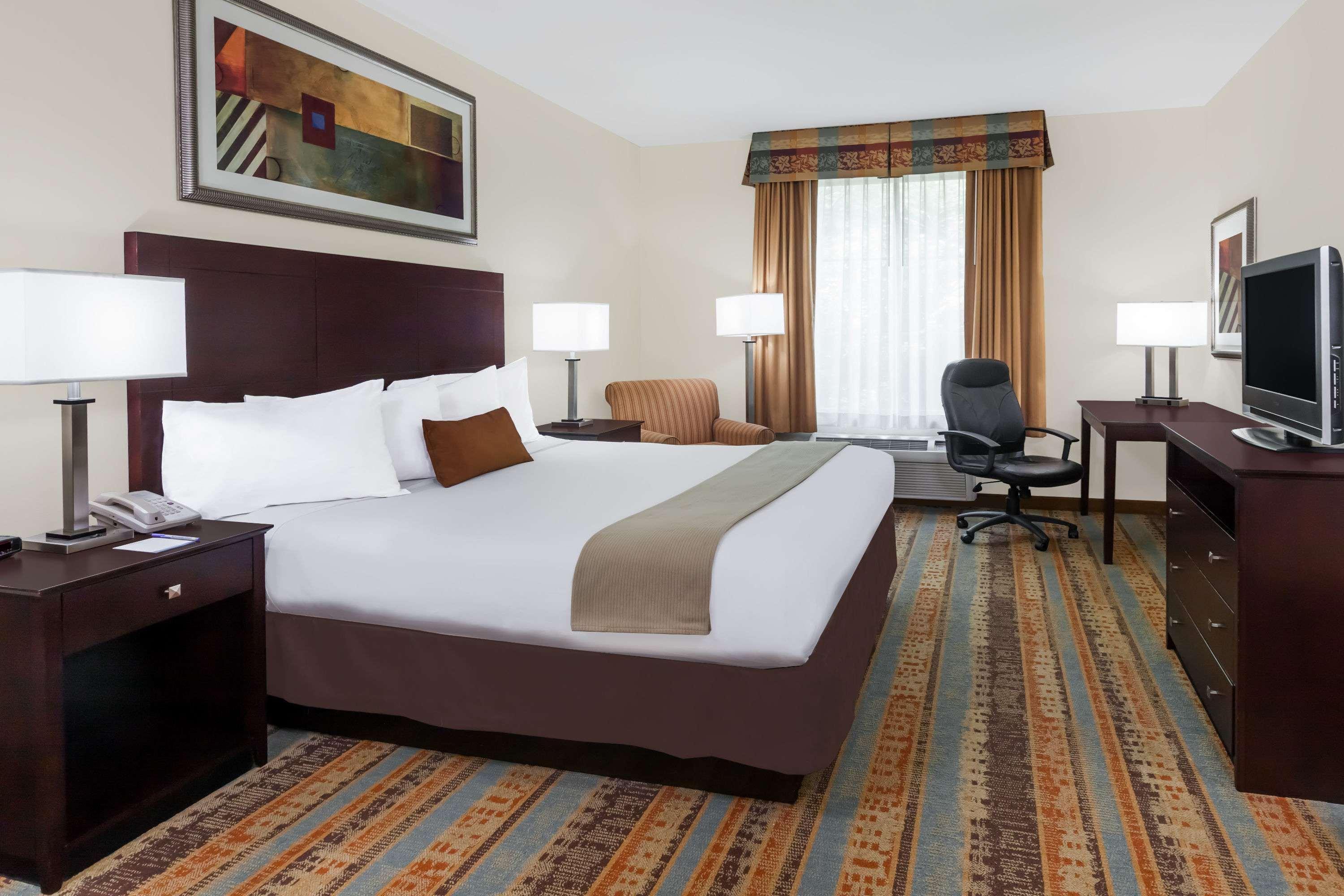Hotel Baymont By Wyndham Henderson Extérieur photo